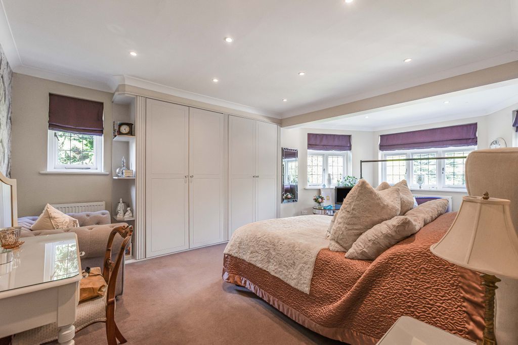 Additional image 11 of 5 bed detached house for saleCross Oak Road, Berkhamsted, Hertfordshire HP4