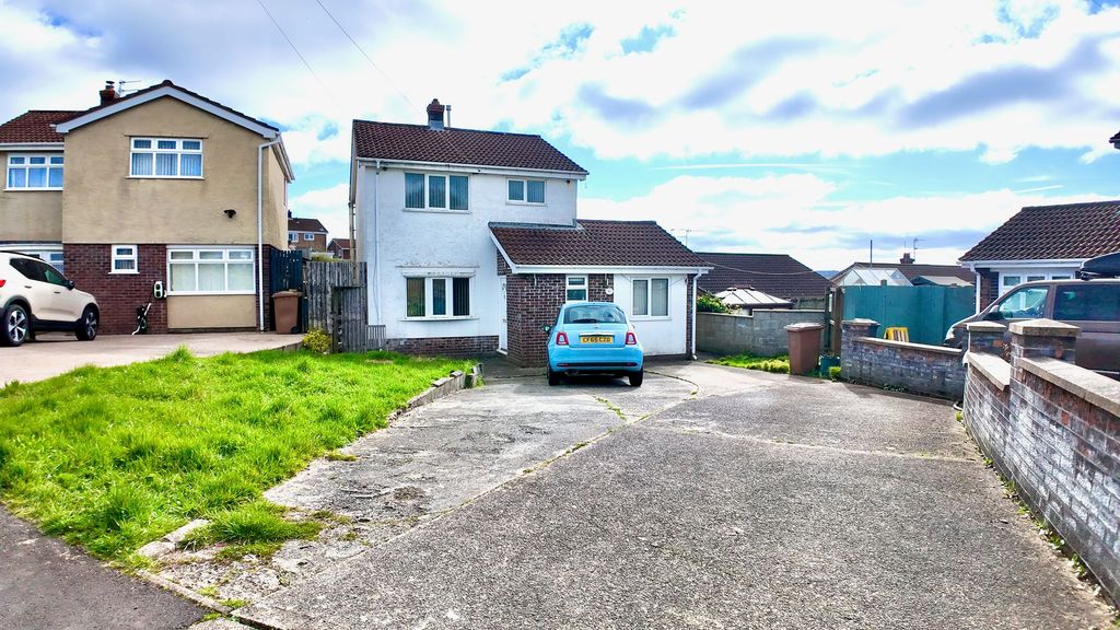 3 bed detached house for saleBeaumaris Way, Grove Park NP12