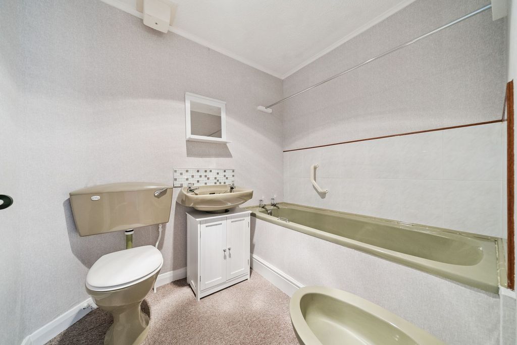 Additional image 14 of 2 bed flat for sale1/2, 46 West Princes Street, Helensburgh G84