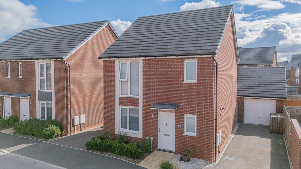 3 bed detached house for saleFerrite Road, Newport NP19