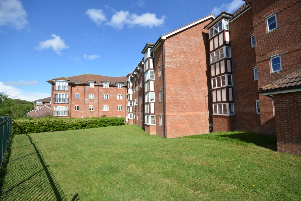 Additional image 11 of 2 bed flat for saleVancouver Road, Broxbourne EN10