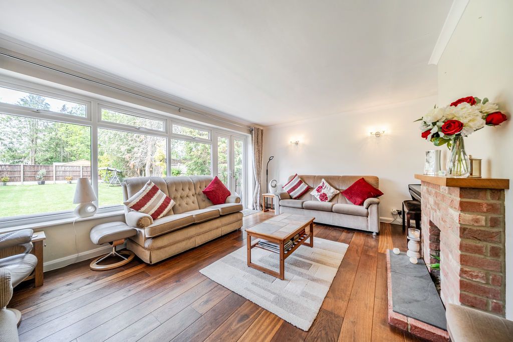 Additional image 5 of 4 bed detached house for saleHartshill, Bedford MK41