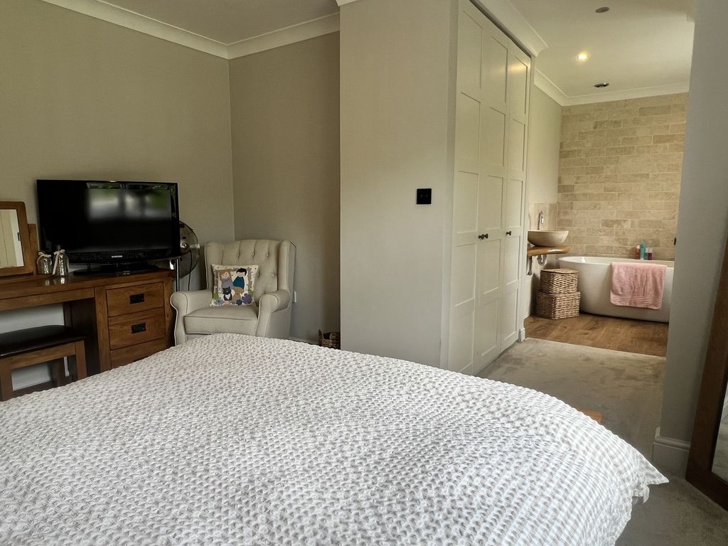 Additional image 15 of 4 bed detached house for saleHafod Road, Tycroes, Ammanford, Carmarthenshire. SA18
