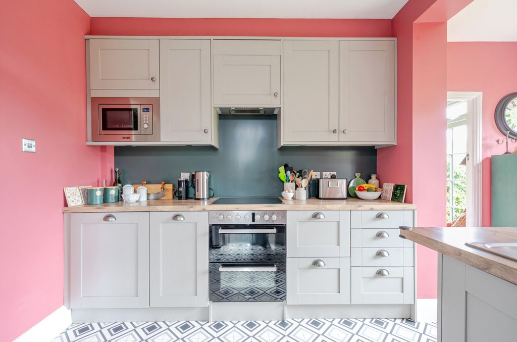 Additional image 3 of 3 bed semi-detached house for saleNew Farm Avenue, Bromley BR2