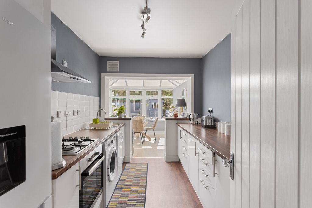 Additional image 4 of 2 bed flat for sale80 Mansfield Road, Balerno EH14