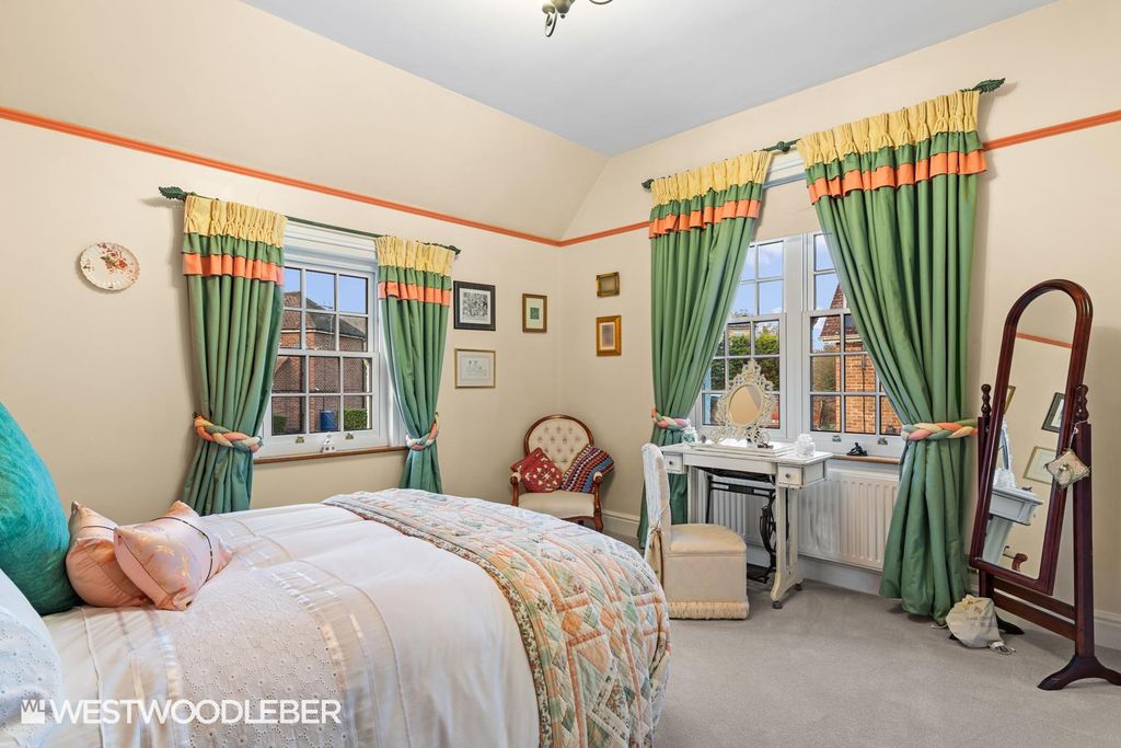 Additional image 26 of 4 bed detached house for saleStation Road, Broxbourne EN10