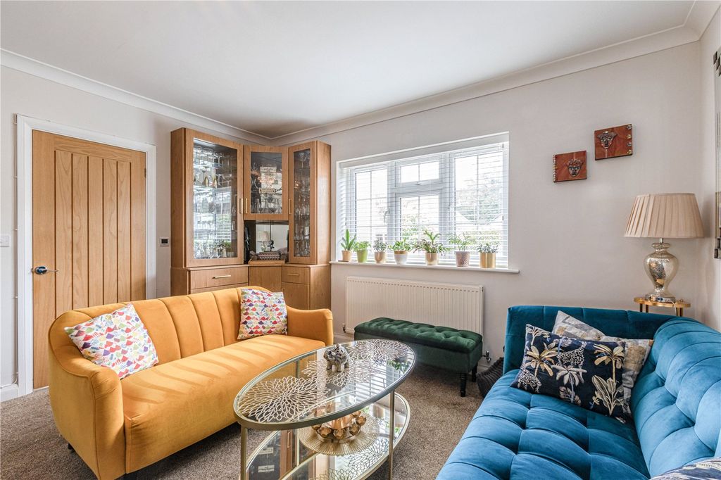 Additional image 14 of 5 bed detached house for salePinewood Avenue, New Haw, Addlestone, Surrey KT15