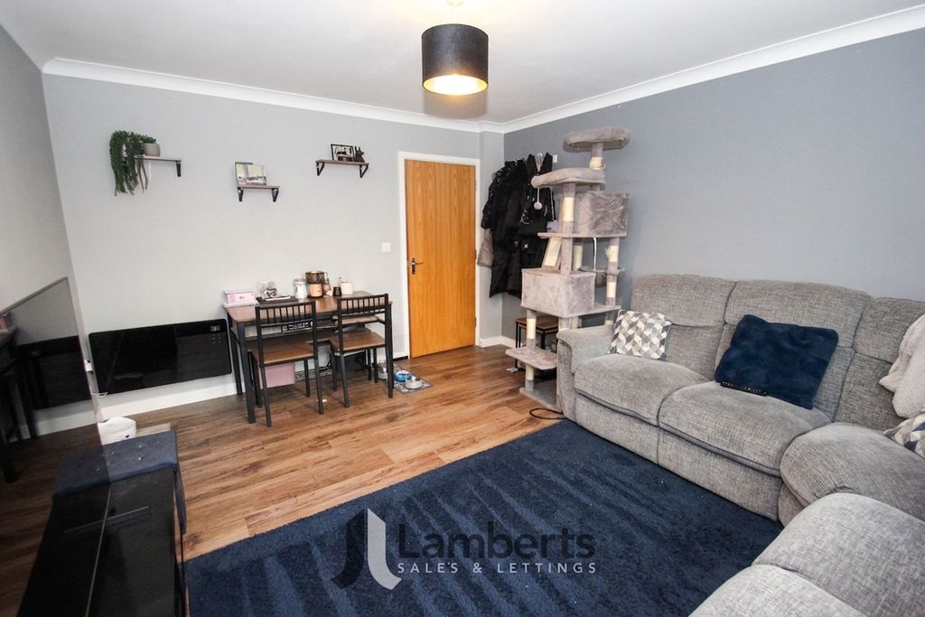 Additional image 3 of 2 bed flat for saleYeomans Close, Astwood Bank B96