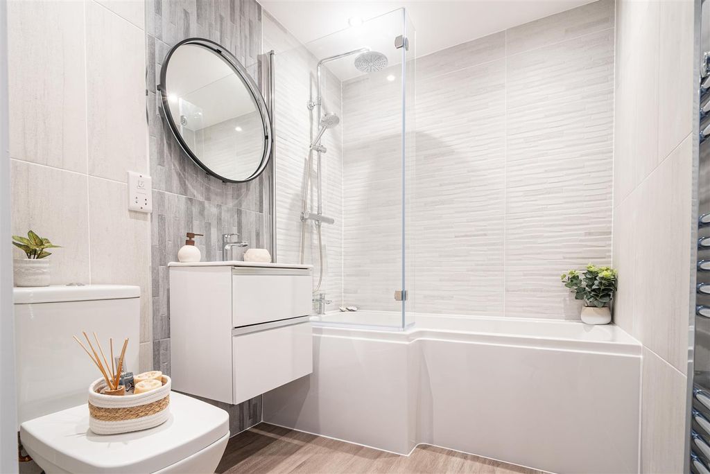 Additional image 7 of 2 bed flat for saleBreakwater Way, Sandown PO36