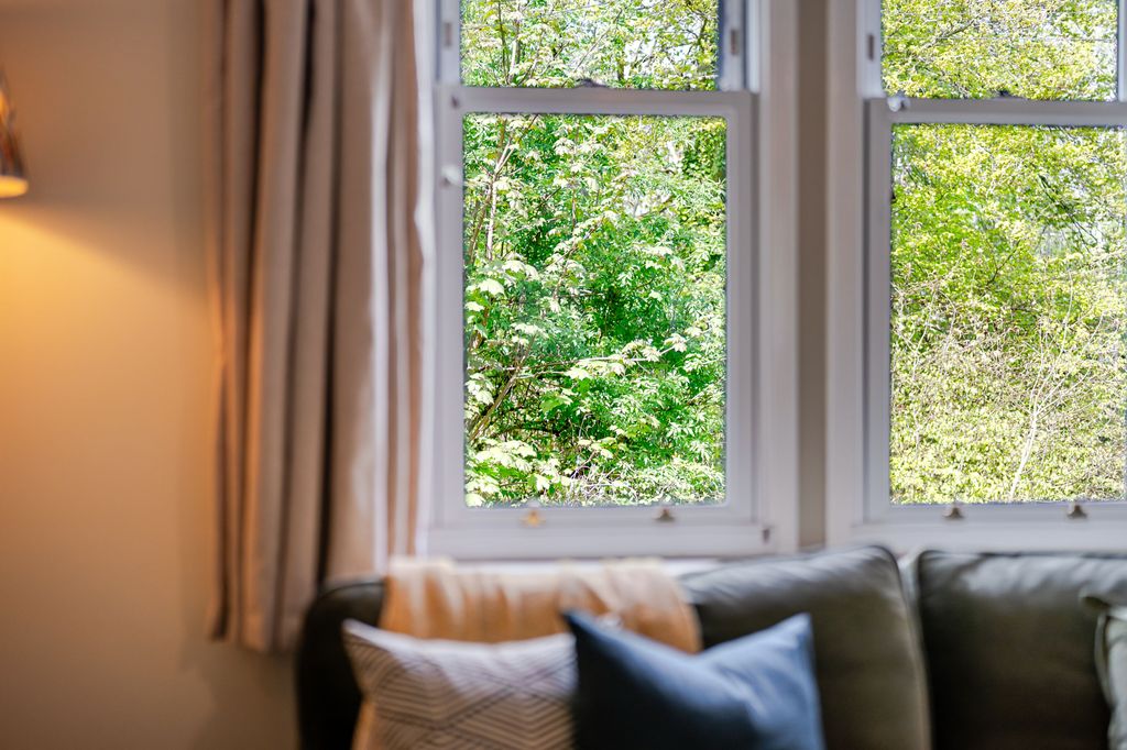 Additional image 6 of 3 bed flat for sale3 Harlaw Road, Balerno, Edinburgh EH14