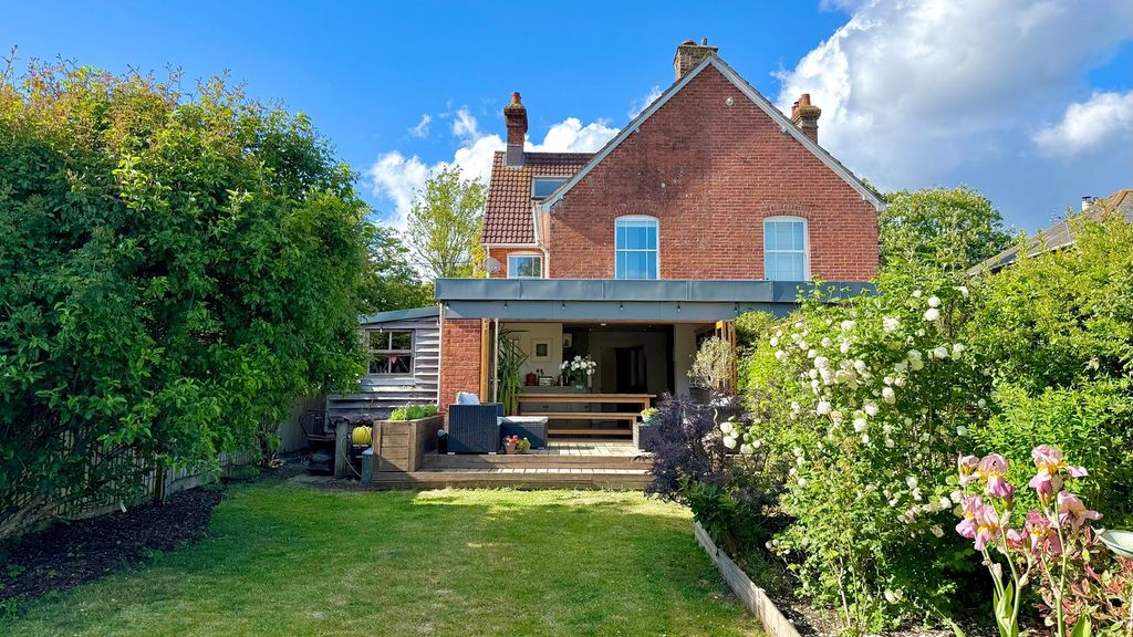 Additional image 10 of 4 bed semi-detached house for saleBalmer Lawn Road, Brockenhurst SO42