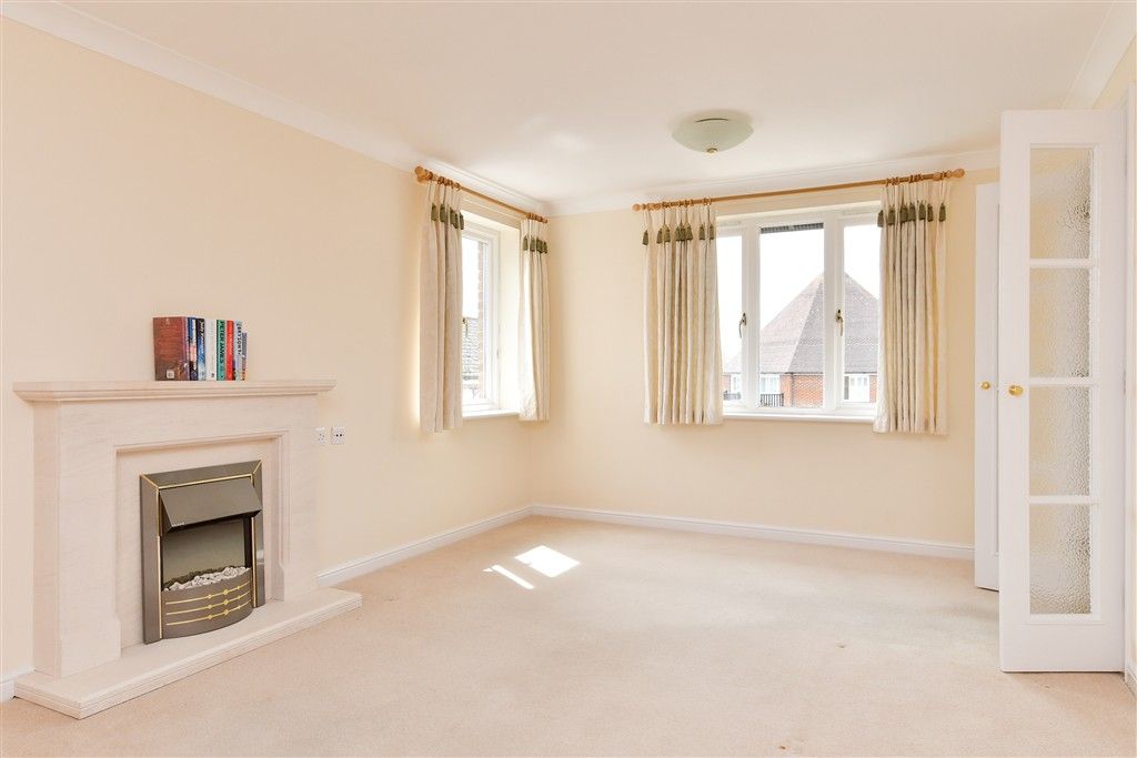Additional image 3 of 1 bed flat for saleQueen Street, Arundel, West Sussex BN18