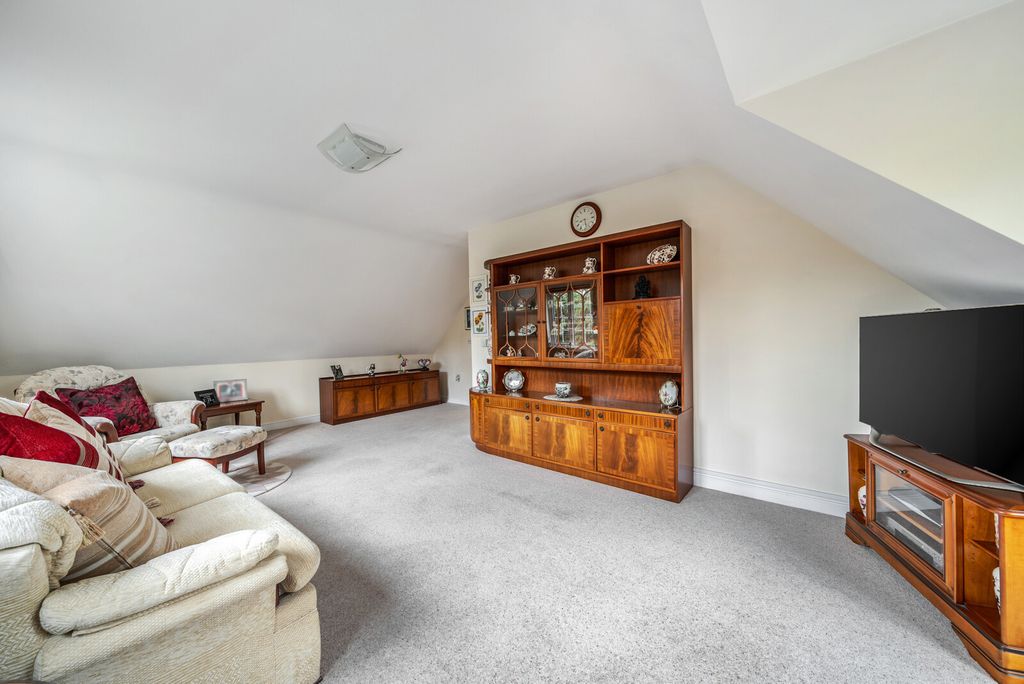 Additional image 17 of 2 bed flat for saleWilson Way, Horsell, Woking GU21
