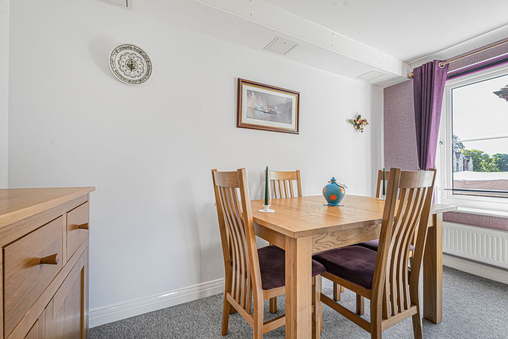 Additional image 5 of 2 bed flat for saleQuakers Court, Abingdon OX14
