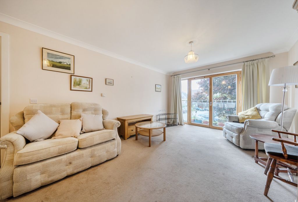 Additional image 10 of 2 bed flat for saleFernleigh, Buttercross Lane, Witney, Oxfordshire OX28
