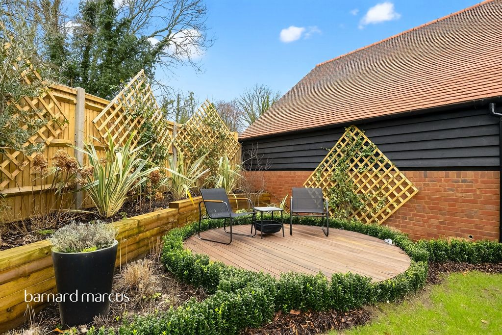 Additional image 31 of 4 bed detached house for saleHuntersfield Farm, Fairlawn Road, Banstead SM7