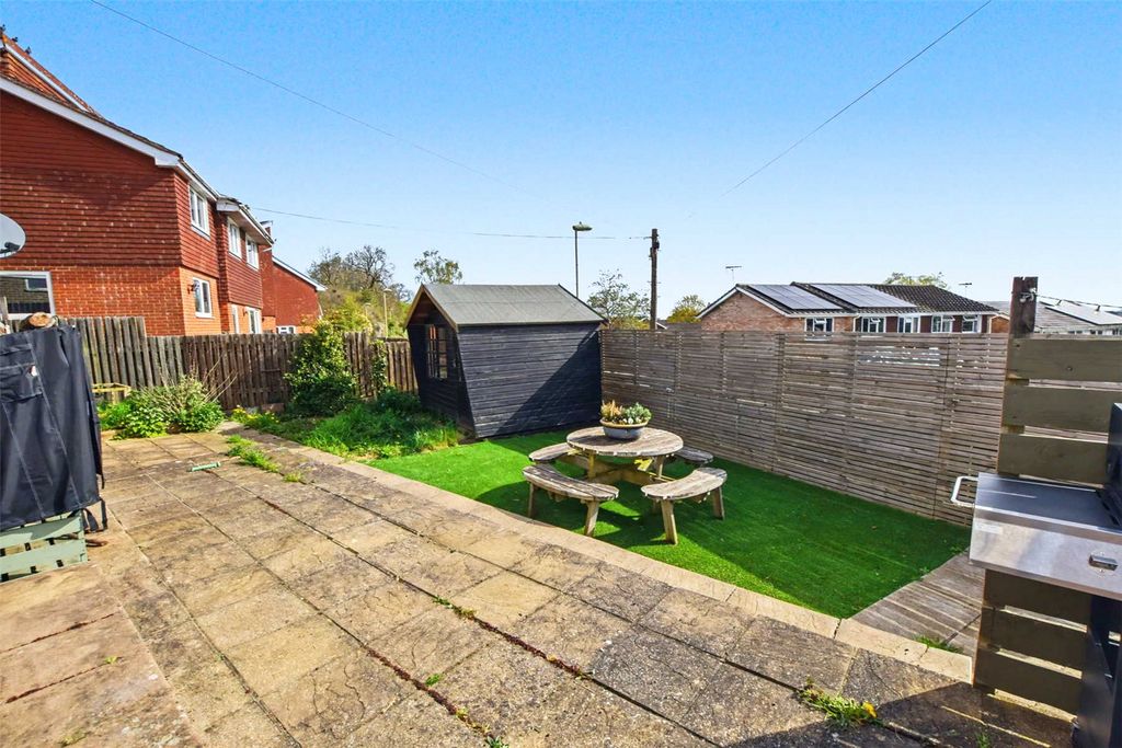 Additional image 10 of 4 bed detached house for saleGrebe Close, Alton, Hampshire GU34