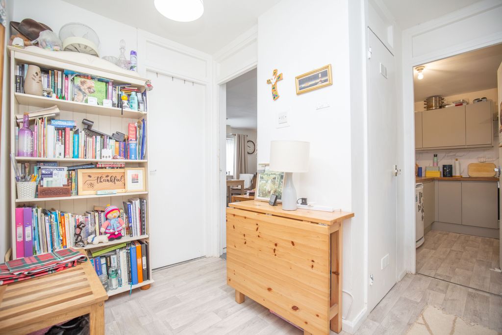 Additional image 2 of 2 bed flat for saleEdale, Wilnecote, Tamworth B77