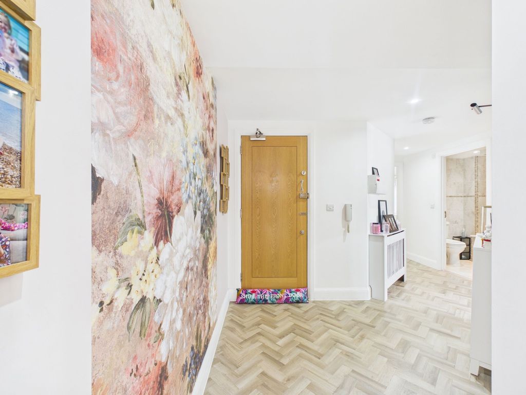 Additional image 5 of 2 bed flat for saleLambeth Court, Lambeth Road SS7