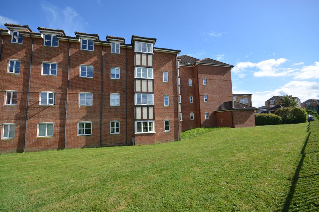 Additional image 12 of 2 bed flat for saleVancouver Road, Broxbourne EN10