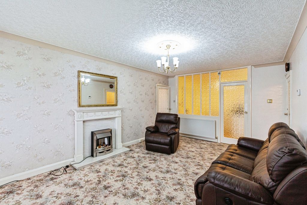 Additional image 5 of 2 bed flat for saleClifton Drive South, Lytham St. Annes, Lancashire FY8