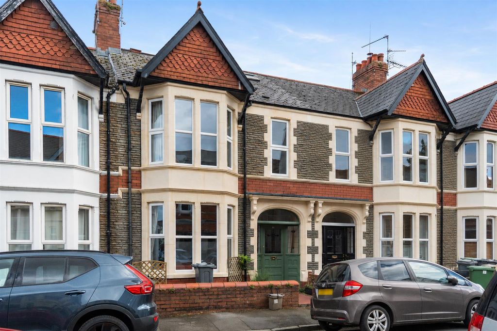 4 bed terraced house for salePen Y Bryn Road, Heath, Cardiff CF14