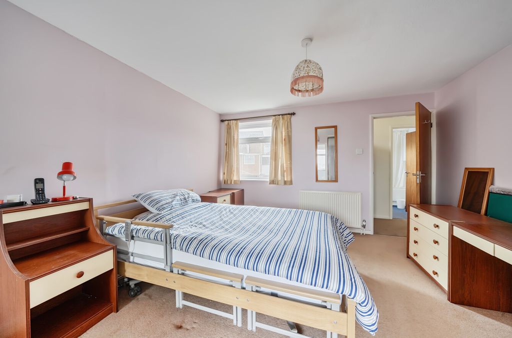 Additional image 16 of 4 bed detached house for saleBalmoral Close, Alton, Hampshire GU34