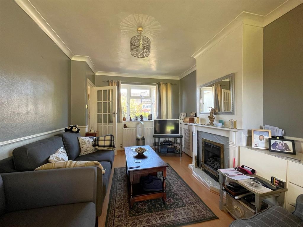 Additional image 4 of 2 bed semi-detached house for saleWolfe Road, Aldershot GU12