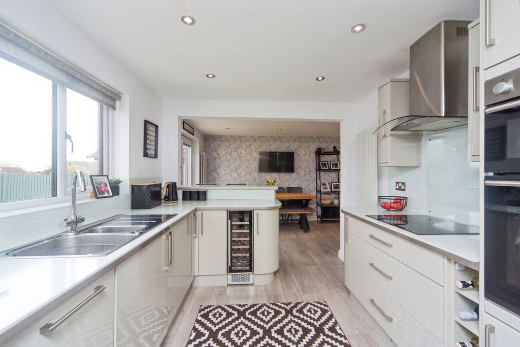 Additional image 3 of 3 bed detached house for saleLon Y Mes, Abergele, Conwy LL22