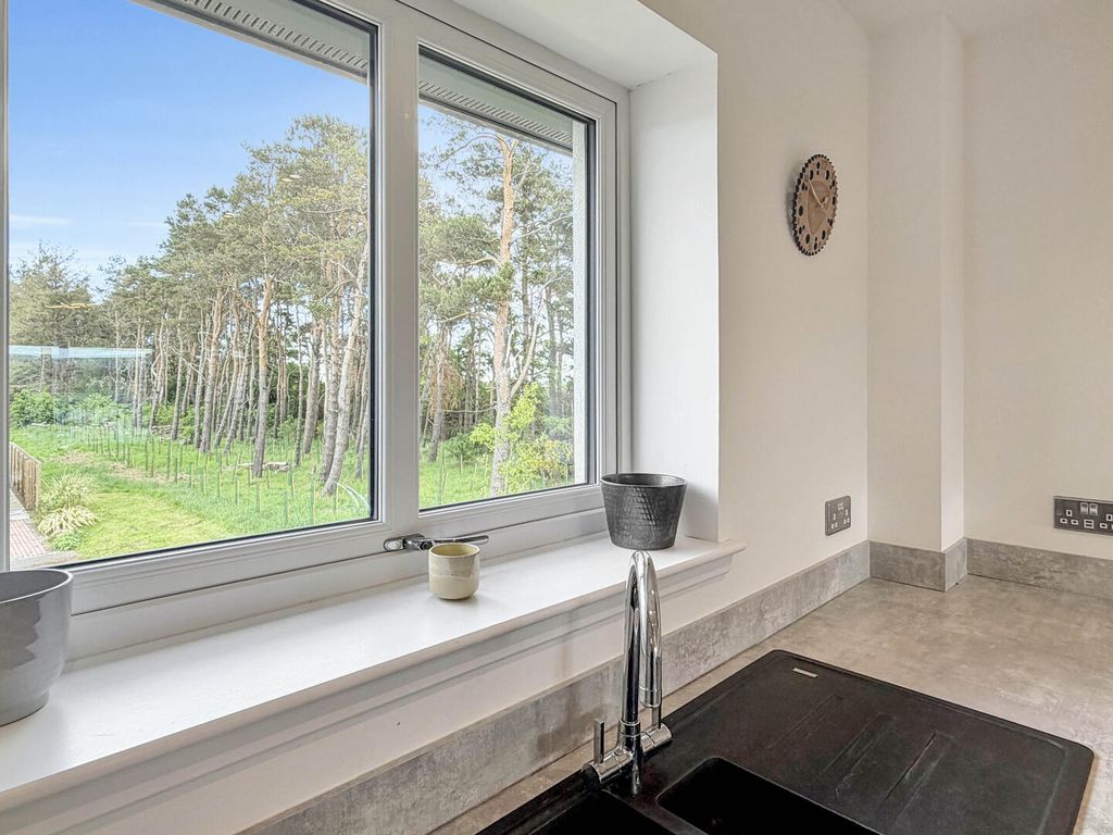 Additional image 4 of 2 bed flat for saleCarnegie Court, Elgin IV30