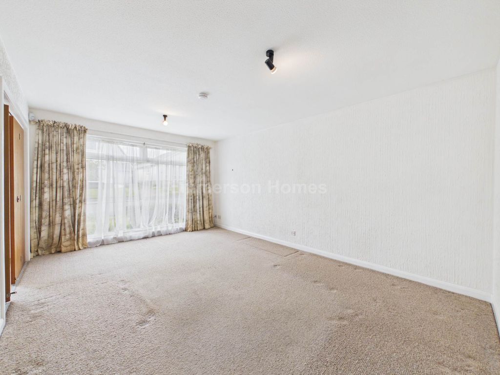 2 bed detached bungalow for saleCormorant Avenue, Houston PA6 photo 2