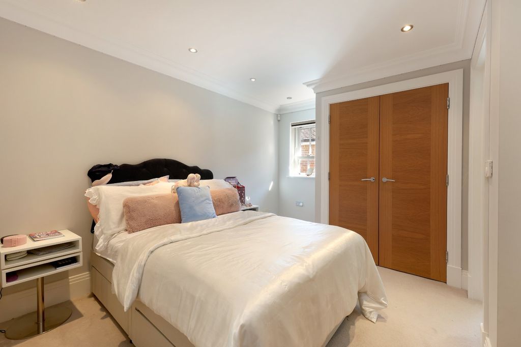 Additional image 16 of 4 bed semi-detached house for saleWattleton Road, Beaconsfield, Buckinghamshire HP9
