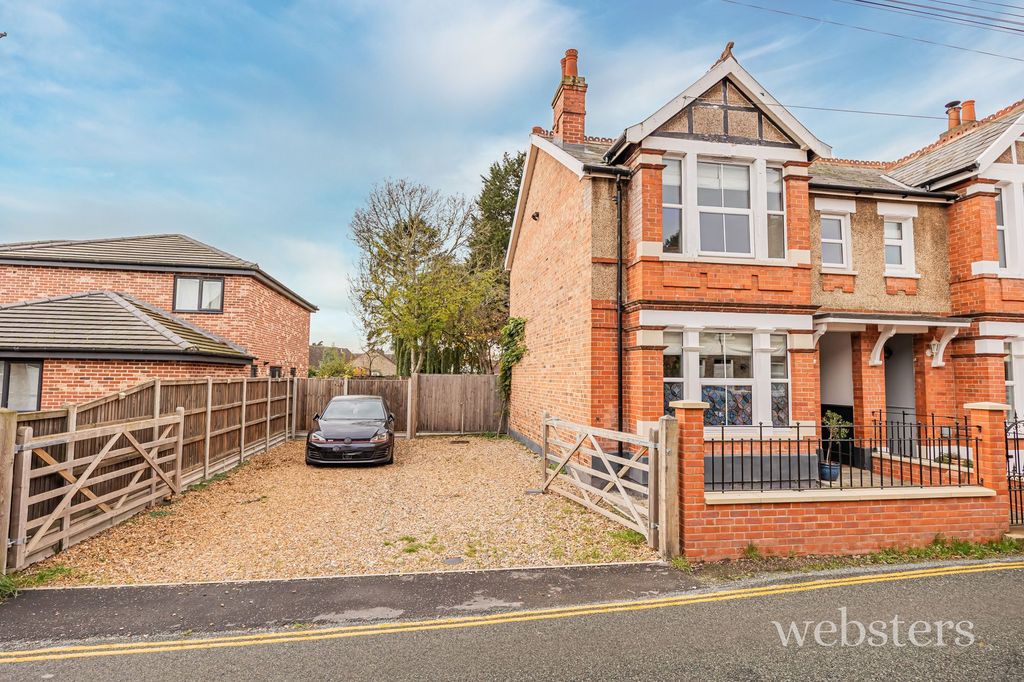 3 bed semi-detached house for saleNew North Road, Attleborough NR17
