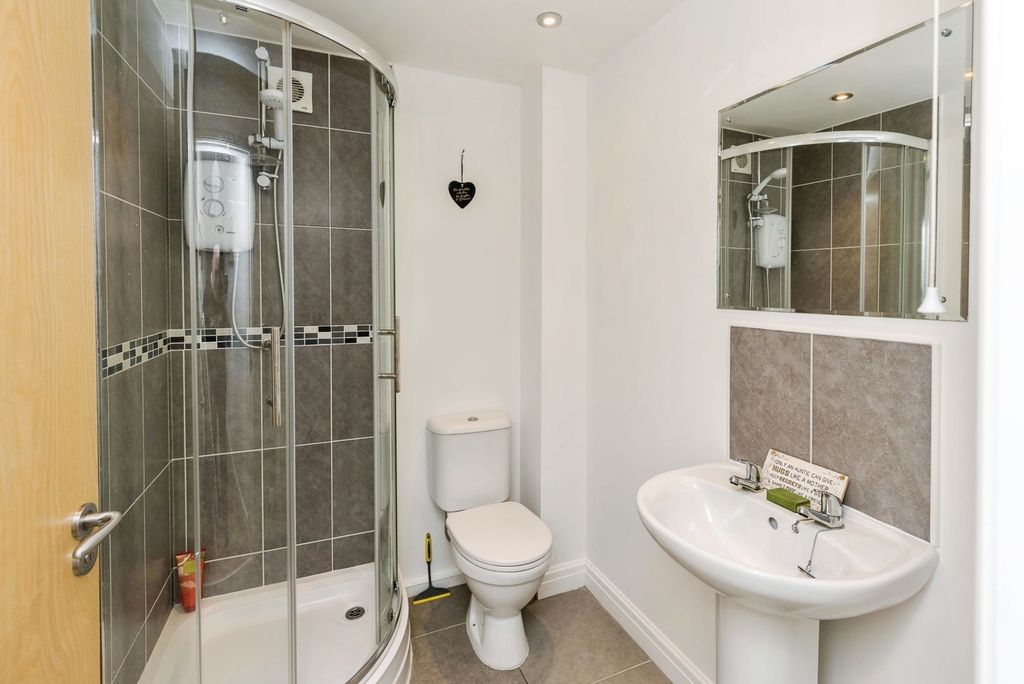 Additional image 18 of 2 bed flat for saleHolywell Road, Mold, Clwyd CH7