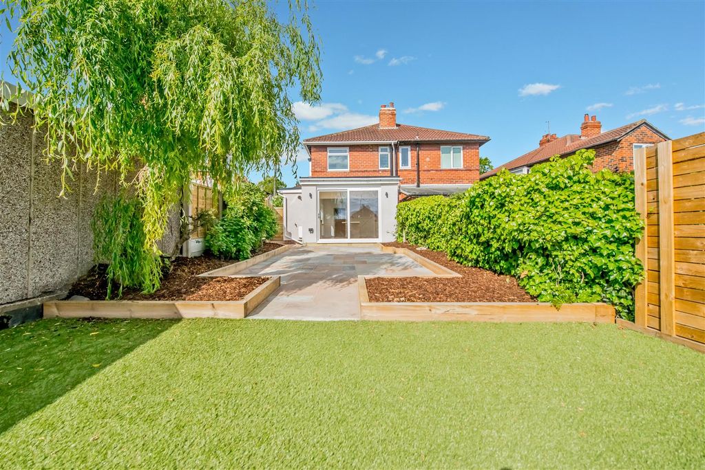 Additional image 11 of 3 bed semi-detached house for saleKenilworth Road, Wortley, Leeds LS12