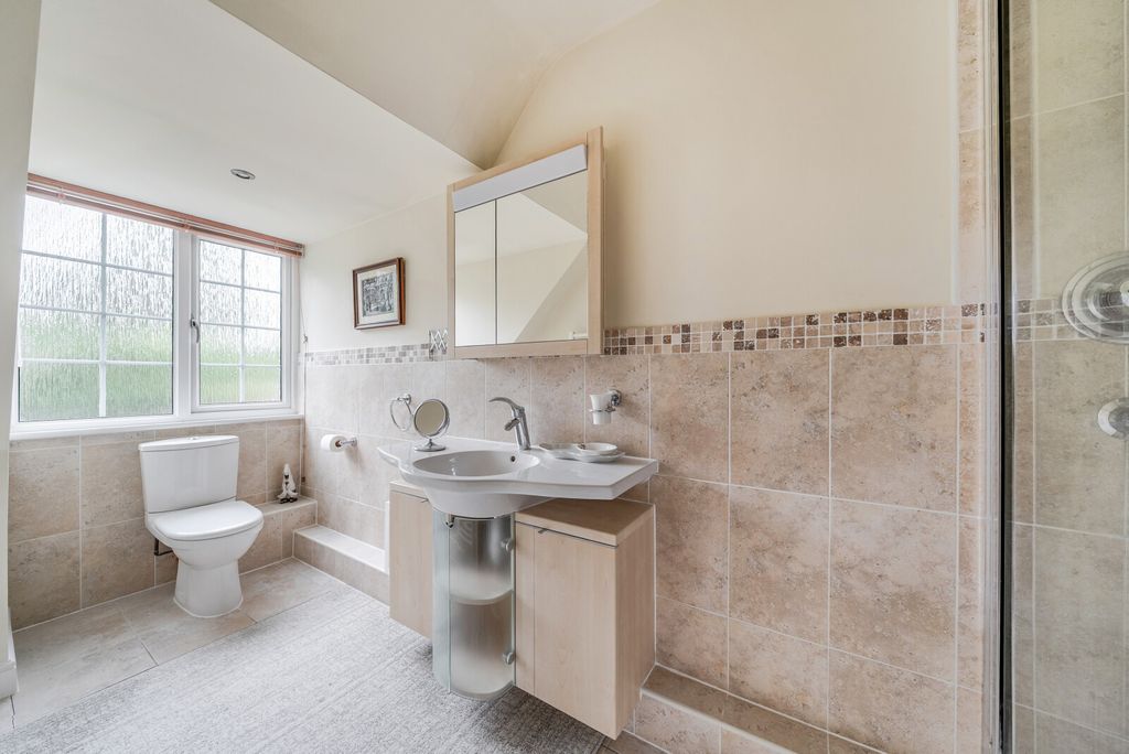 Additional image 6 of 2 bed flat for saleWilson Way, Horsell, Woking GU21