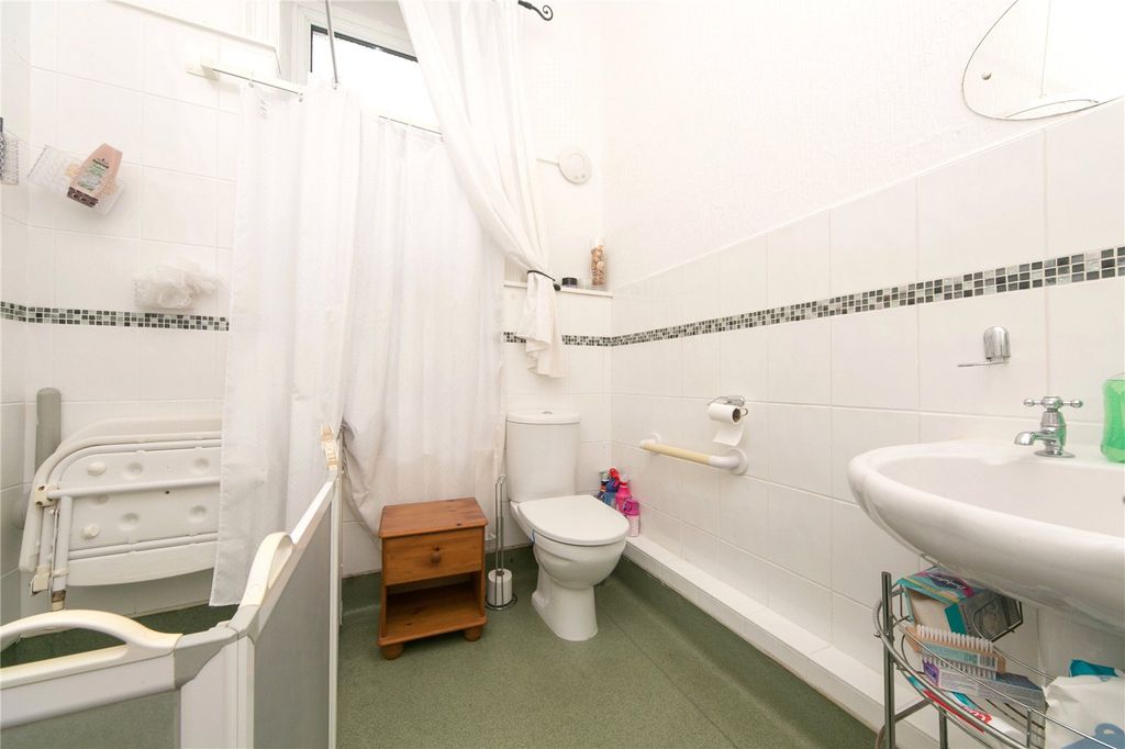 Additional image 9 of 2 bed flat for saleQueens Road, Old Colwyn, Colwyn Bay, Conwy LL29