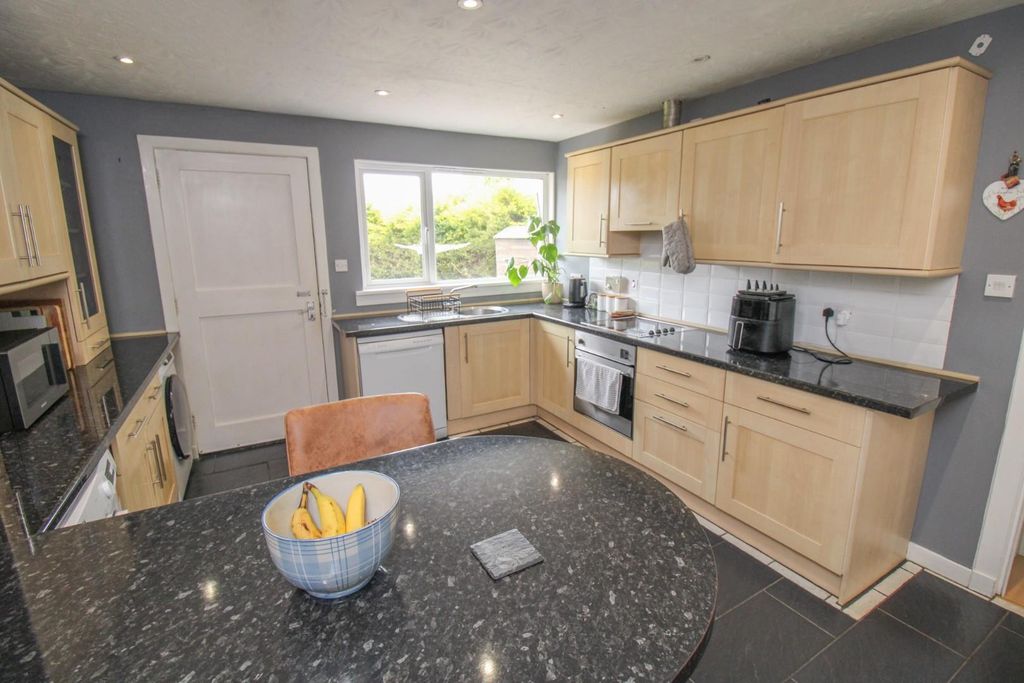 Additional image 8 of 3 bed detached bungalow for sale6 Craig Avenue, Tain IV19