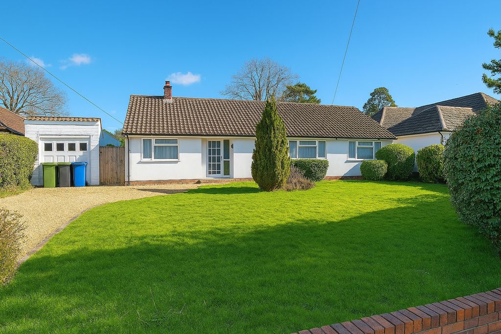 5 bed bungalow for saleClarendon Road, Broadstone, Dorset BH18