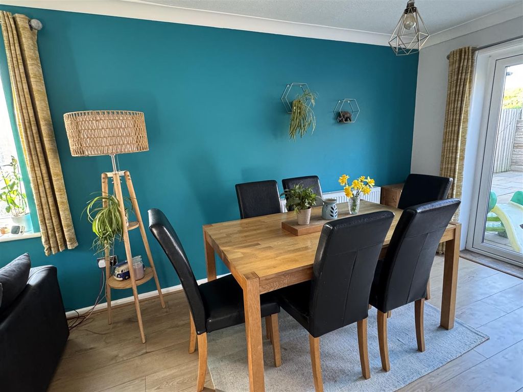 3 bed semi-detached house for saleMead Fields, Bridport, Dorset DT6 photo 3