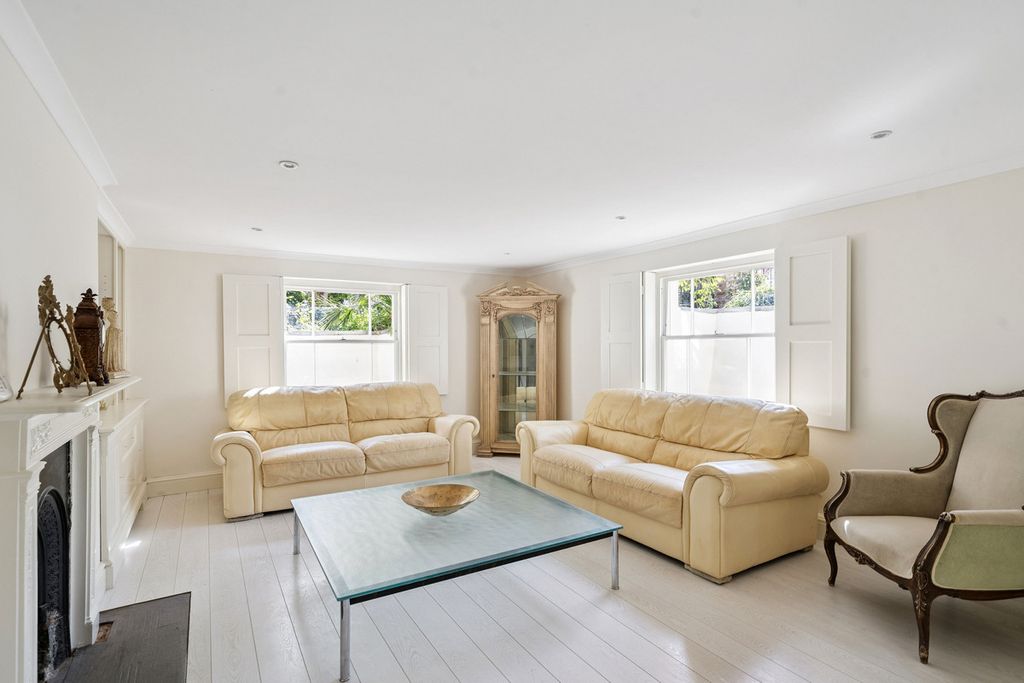 Additional image 17 of 6 bed detached house for saleChurchfields, Broxbourne EN10