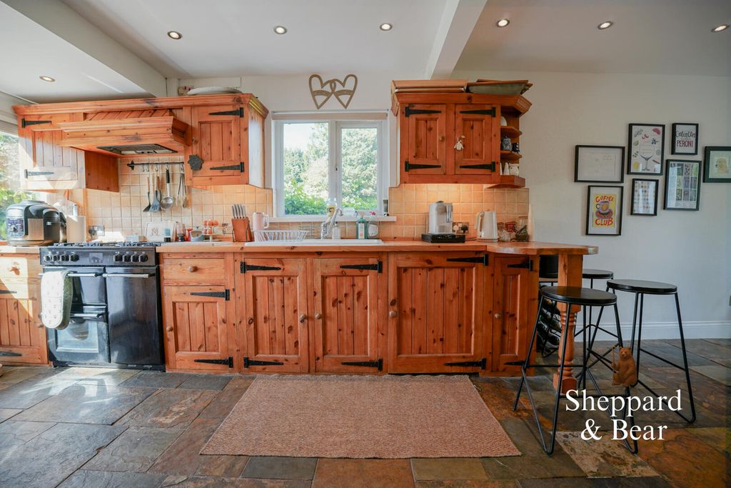 Additional image 31 of 3 bed detached house for saleNewport Road, Castleton, Cardiff CF3
