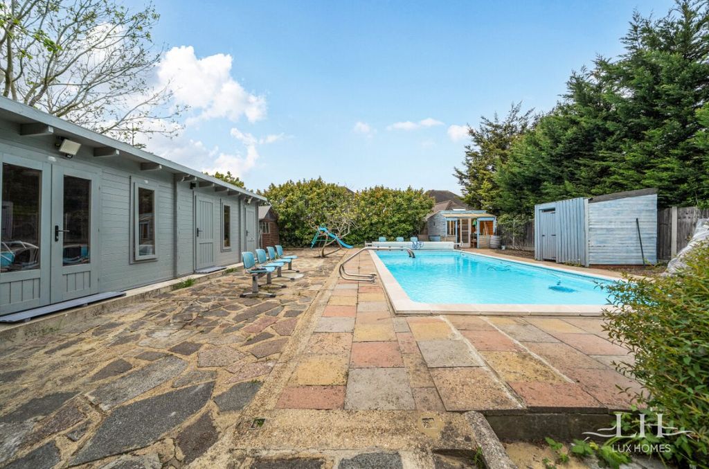 Additional image 26 of 4 bed detached house for saleNelmes Road, Emerson Park RM11
