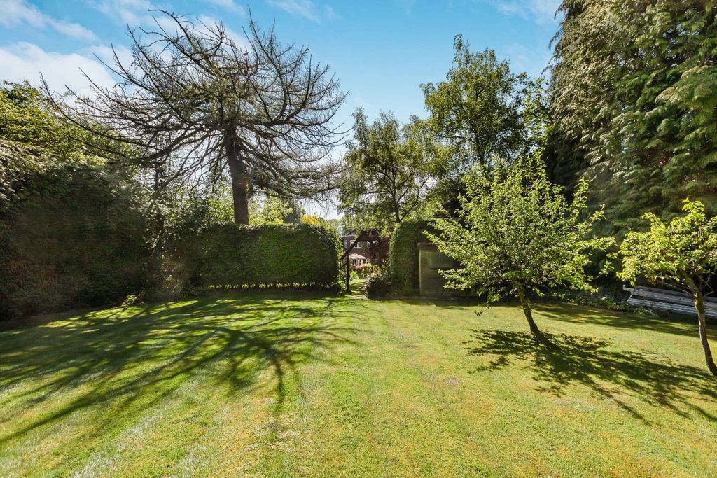 Additional image 23 of 5 bed detached house for saleCross Oak Road, Berkhamsted, Hertfordshire HP4