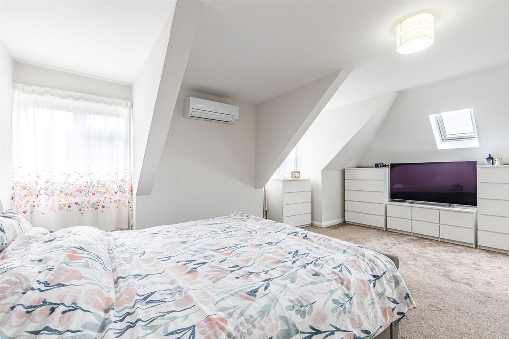 Additional image 24 of 5 bed detached house for salePinewood Avenue, New Haw, Addlestone, Surrey KT15