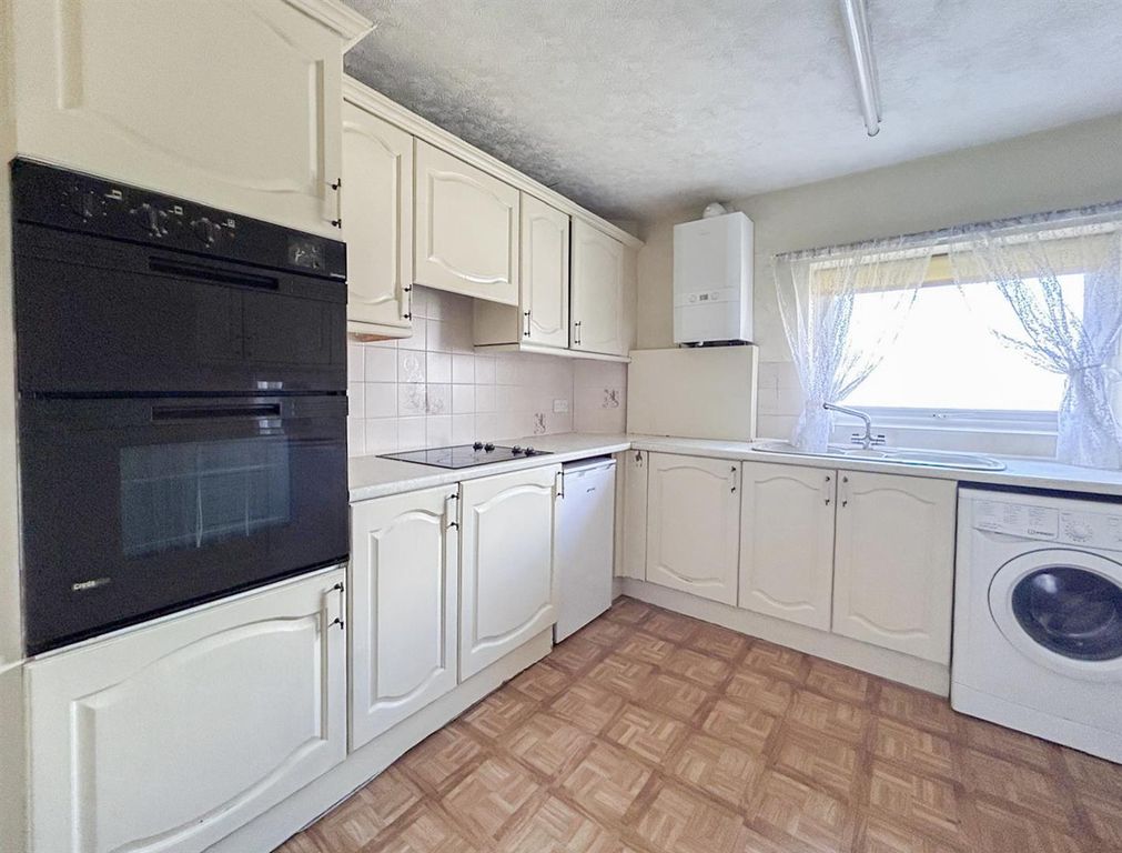 Additional image 7 of 2 bed flat for saleBuckhurst Road, Bexhill-On-Sea TN40