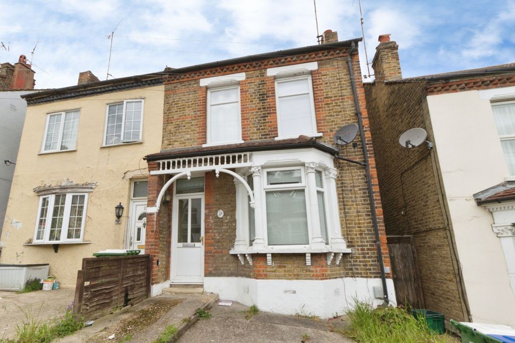 Additional image 2 of 3 bed semi-detached house for saleOrchard Road, Belvedere DA17