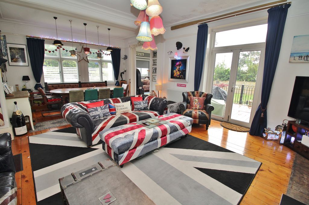 Additional image 4 of 4 bed semi-detached house for saleWraysbury House, Long Copse Lane, Emsworth PO10