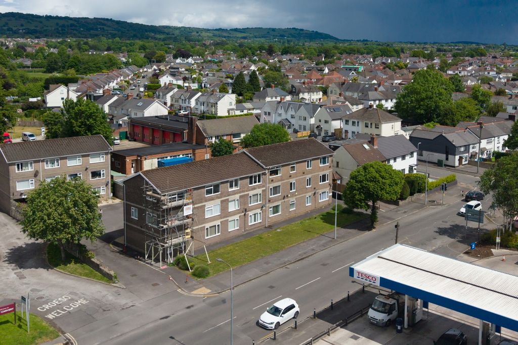 2 bed flat for saleTyn-Y-Parc Road, Rhiwbina CF14