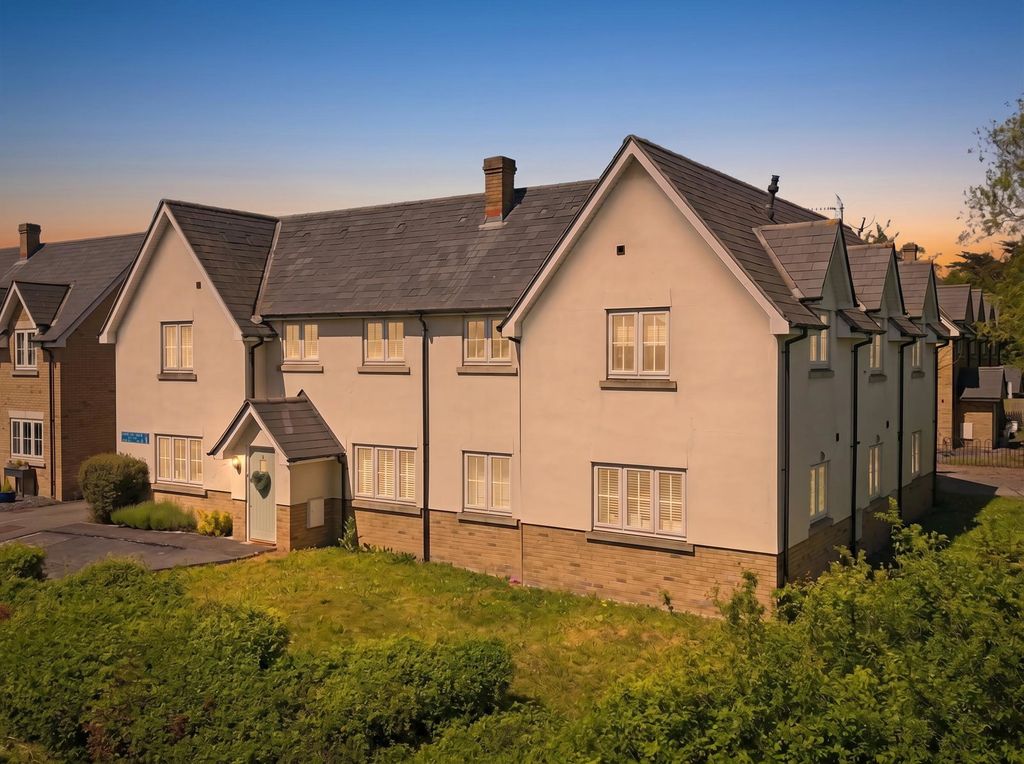 Additional image 13 of 2 bed flat for saleHampton Court, Basildon SS15